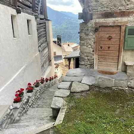 Spacious 3 Bedroom Near Flims 아파트 Trin