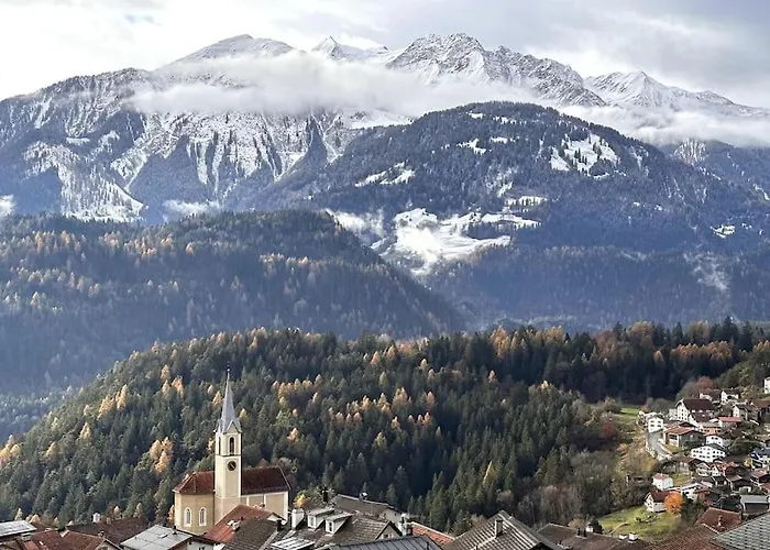Spacious 3 Bedroom Near Flims 아파트