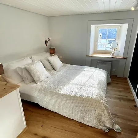 Lägenhet Spacious 3 Bedroom Near Flims